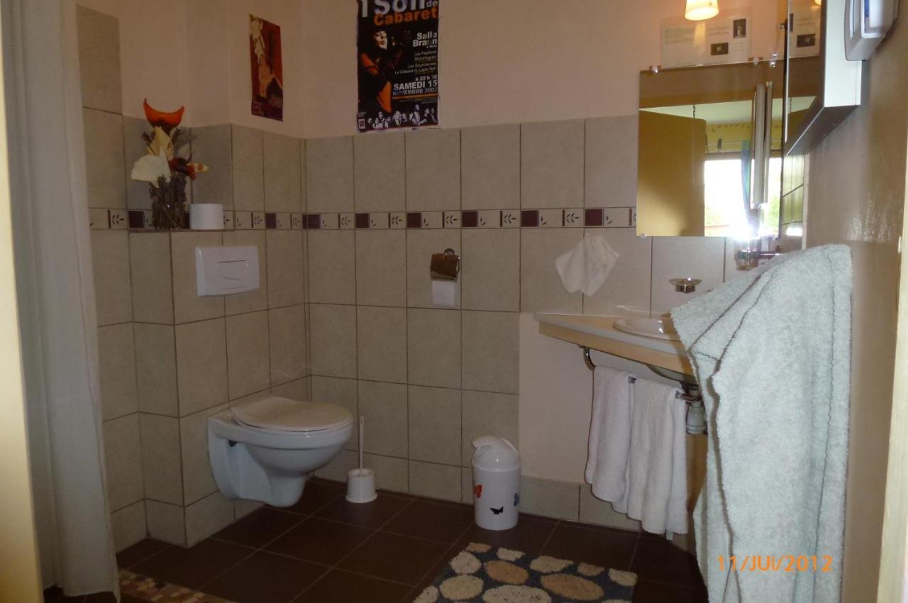 Les Chambres De La Ville Haute Dun-sur-Meuse Esterno foto